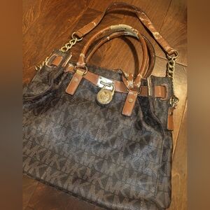 Michael Michael Kors Satchel - Hamilton East West Signature Logo in Brown